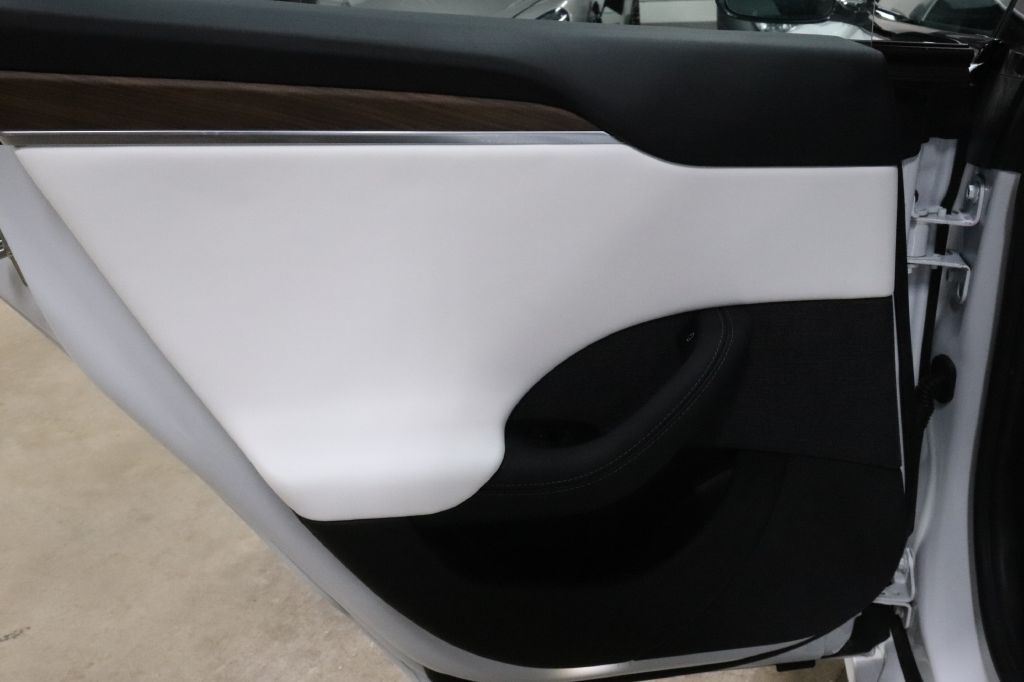 2023-Tesla-MODEL S-Discovery-Auto-Center-13