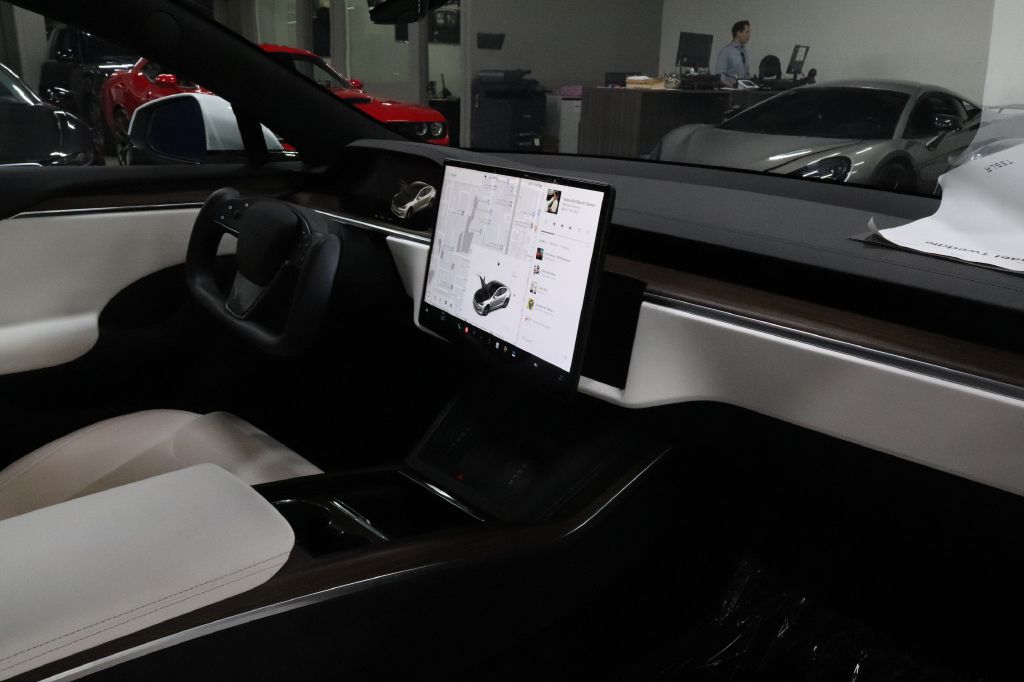 2023-Tesla-MODEL S-Discovery-Auto-Center-21