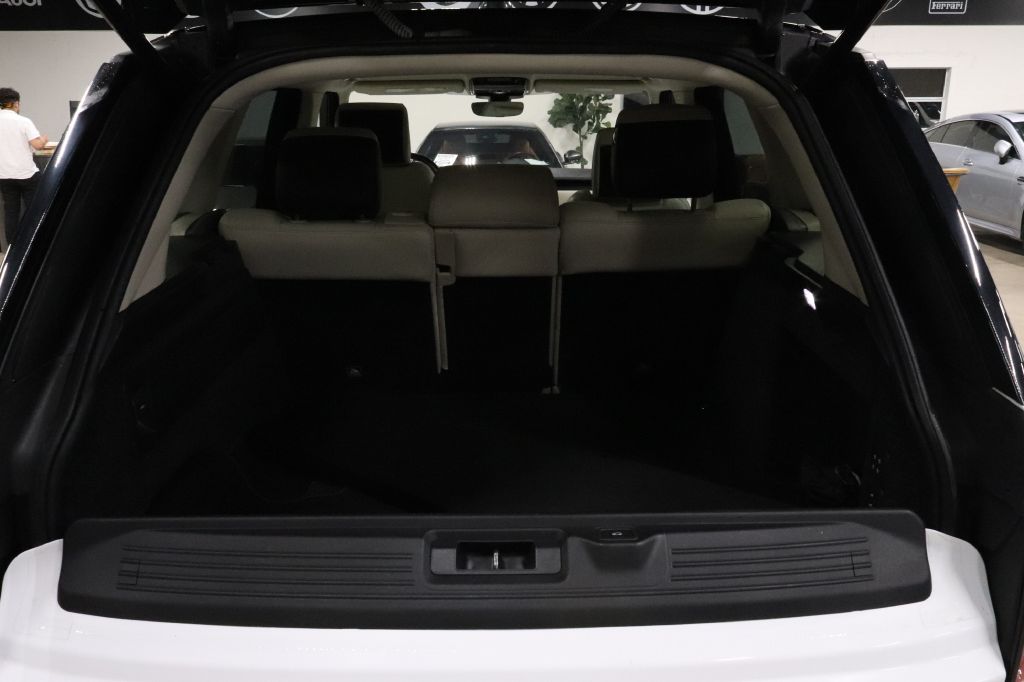 2019-Land Rover-RANGE ROVER-Discovery-Auto-Center-17