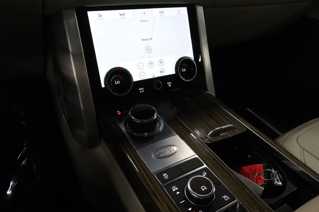 2019-Land Rover-RANGE ROVER-Discovery-Auto-Center-27