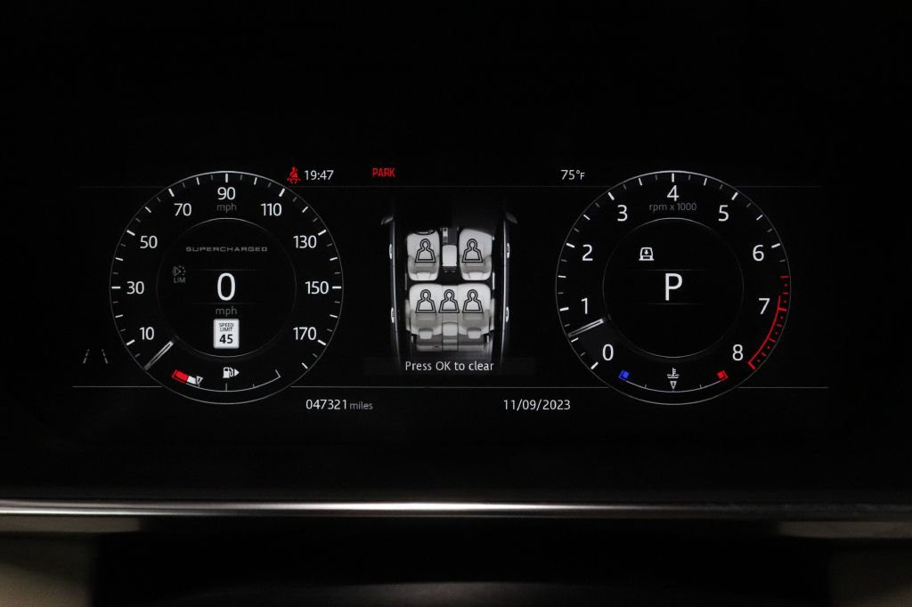 2019-Land Rover-RANGE ROVER-Discovery-Auto-Center-29