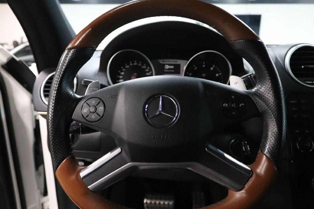2011-Mercedes-Benz-ML-Discovery-Auto-Center-26