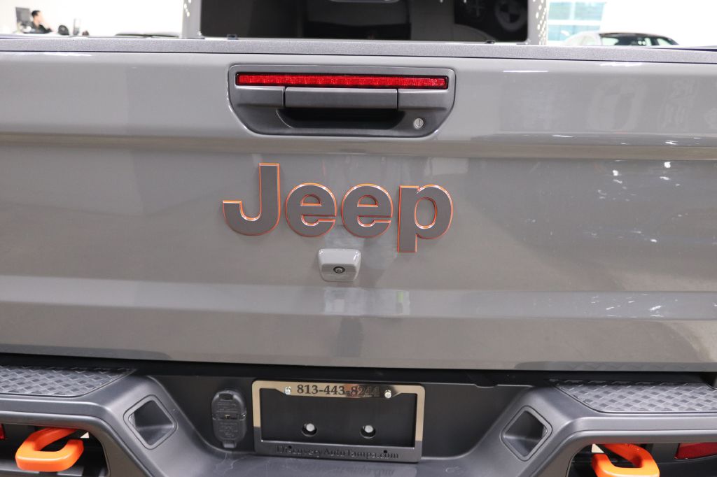2022-Jeep-GLADIATOR-Discovery-Auto-Center-26