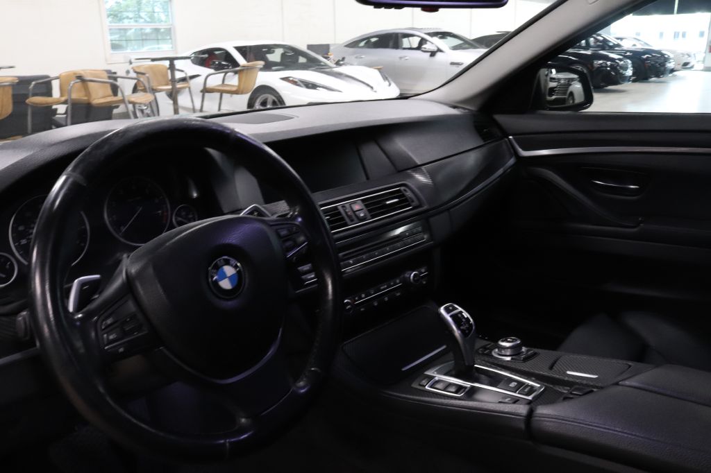 2012-BMW-550-Discovery-Auto-Center-12