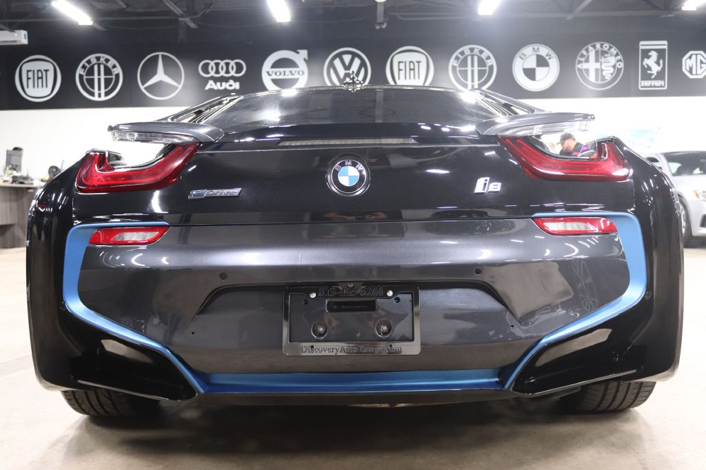 2017-BMW-I8-Discovery-Auto-Center-4