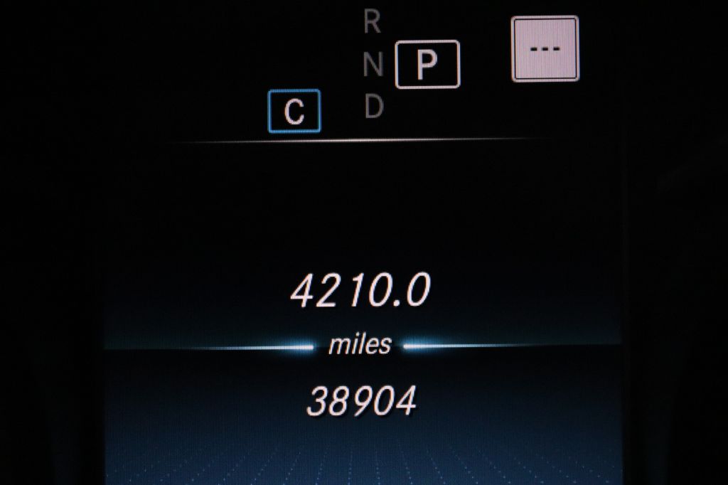 2021-Mercedes-Benz-GLC-Discovery-Auto-Center-25