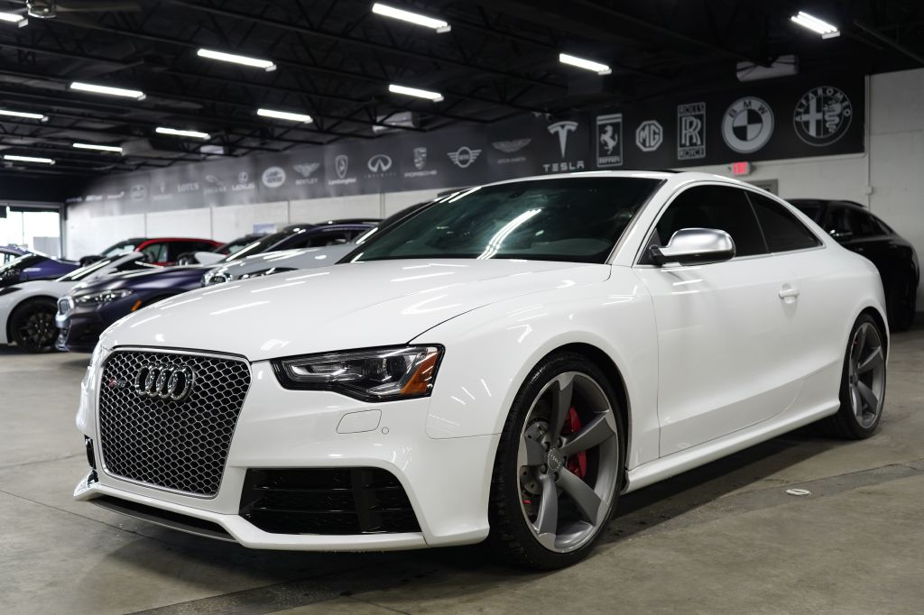 White 2015 Audi RS 5 4.2 quattro Coupe AWD Coupe Automatic