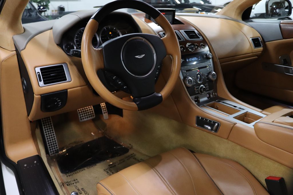 2015-Aston Martin-DB9-Discovery-Auto-Center-12