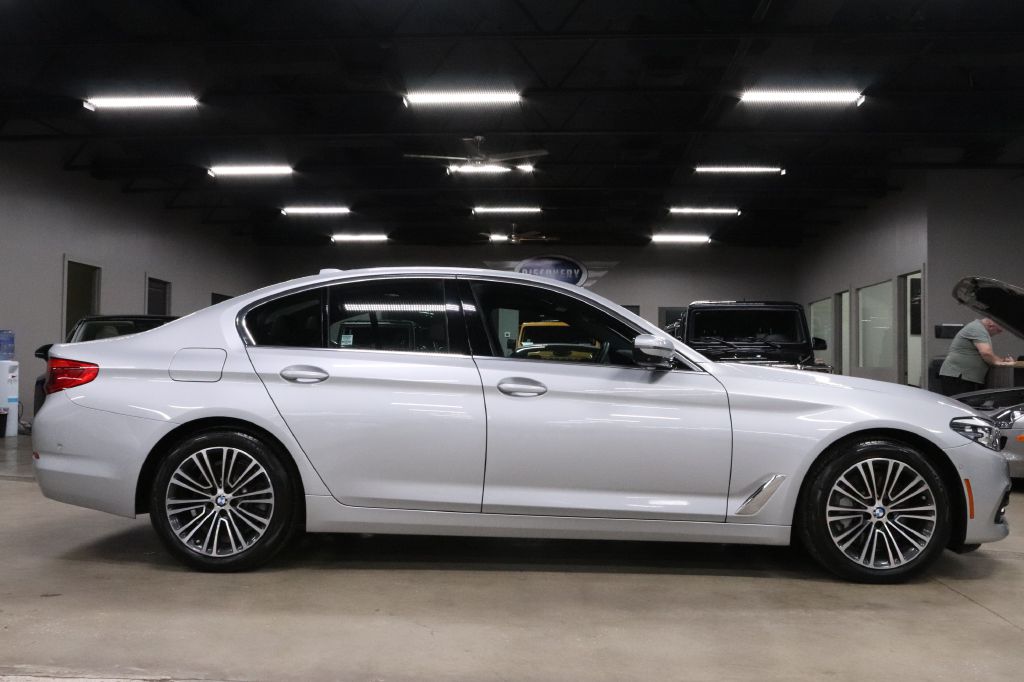 2020-BMW-530-Discovery-Auto-Center-6