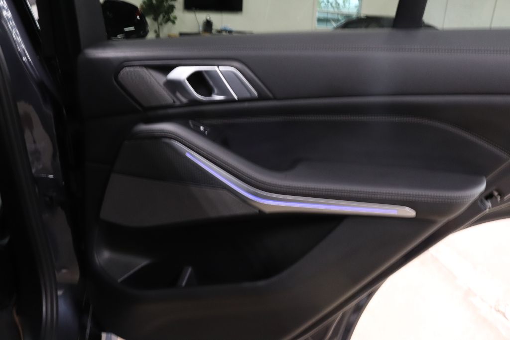 2021-BMW-X5 MSPORT-Discovery-Auto-Center-17