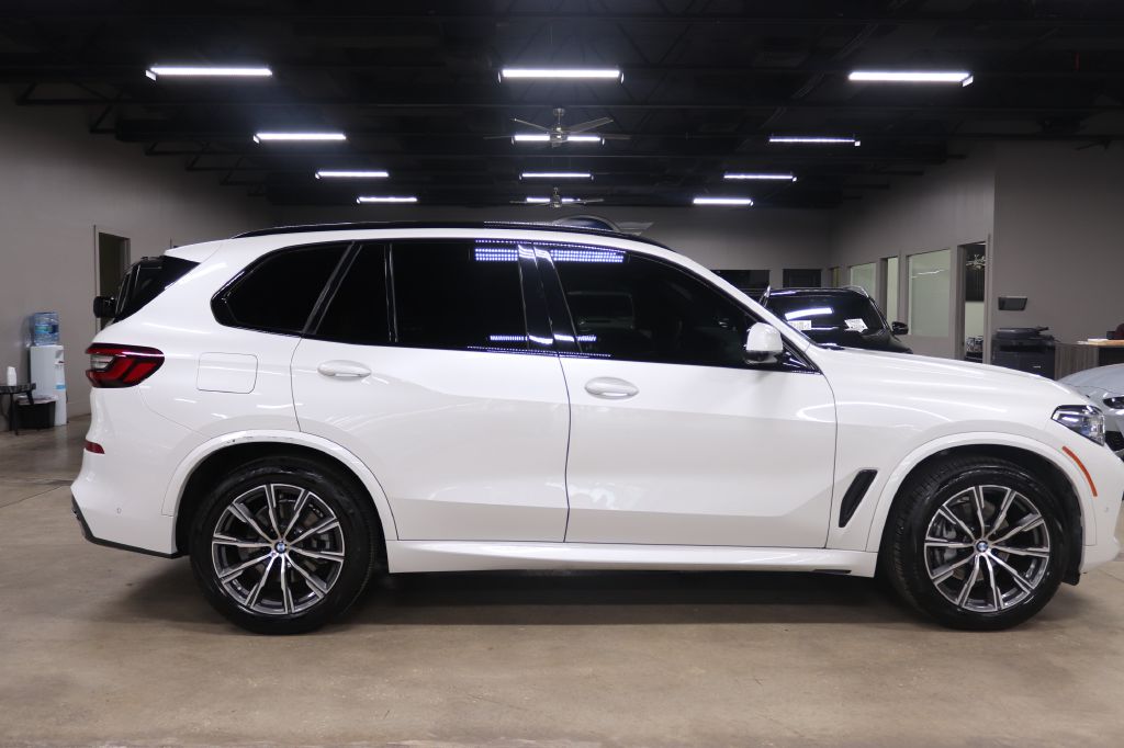 2023-BMW-X5-Discovery-Auto-Center-6