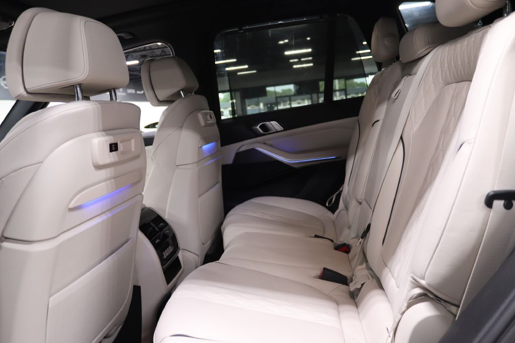 2023-BMW-X5-Discovery-Auto-Center-16