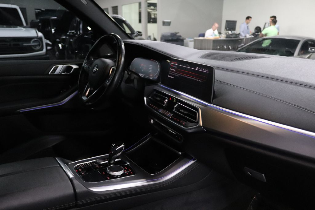 2020-BMW-X5-Discovery-Auto-Center-21