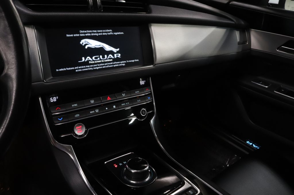 2020-Jaguar-XF-Discovery-Auto-Center-26