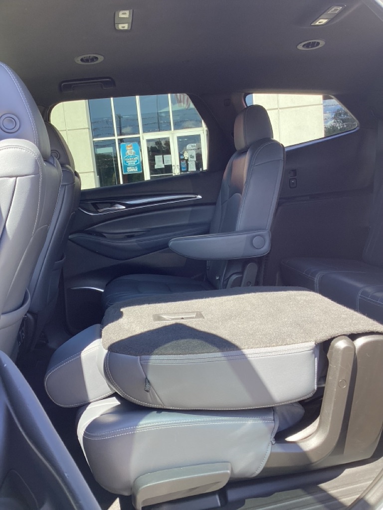 Photo 17 of this BUICK ENCLAVE