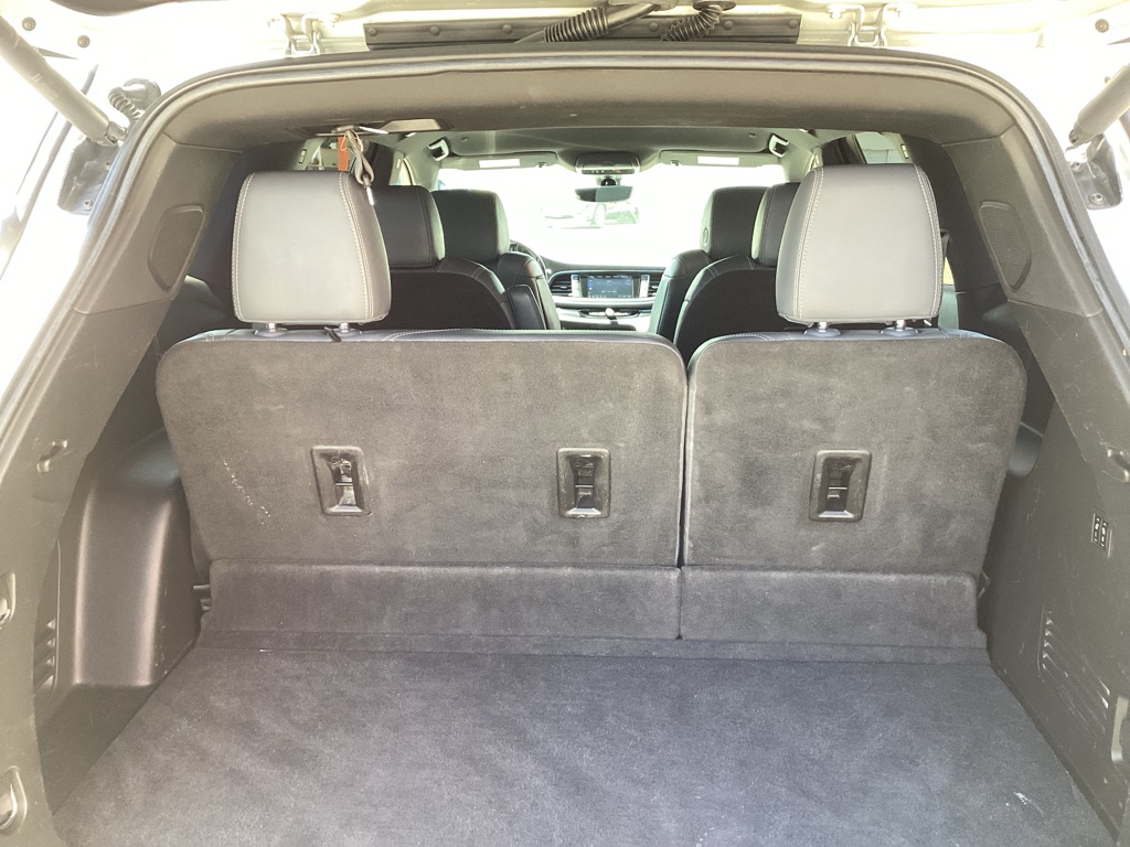 Photo 21 of this BUICK ENCLAVE