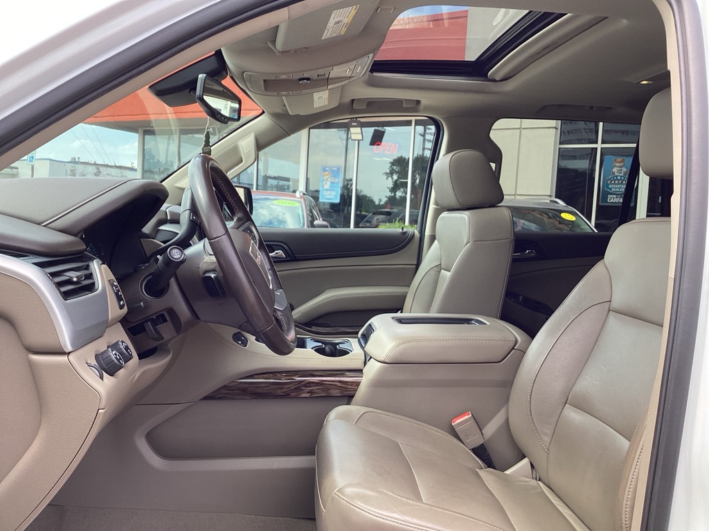 Photo 16 of this GMC YUKON