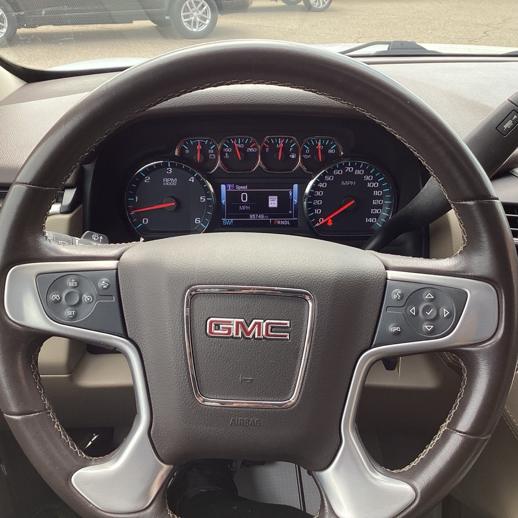 Photo 18 of this GMC YUKON