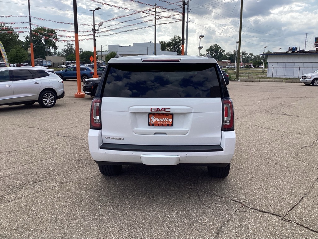 Photo 8 of this GMC YUKON