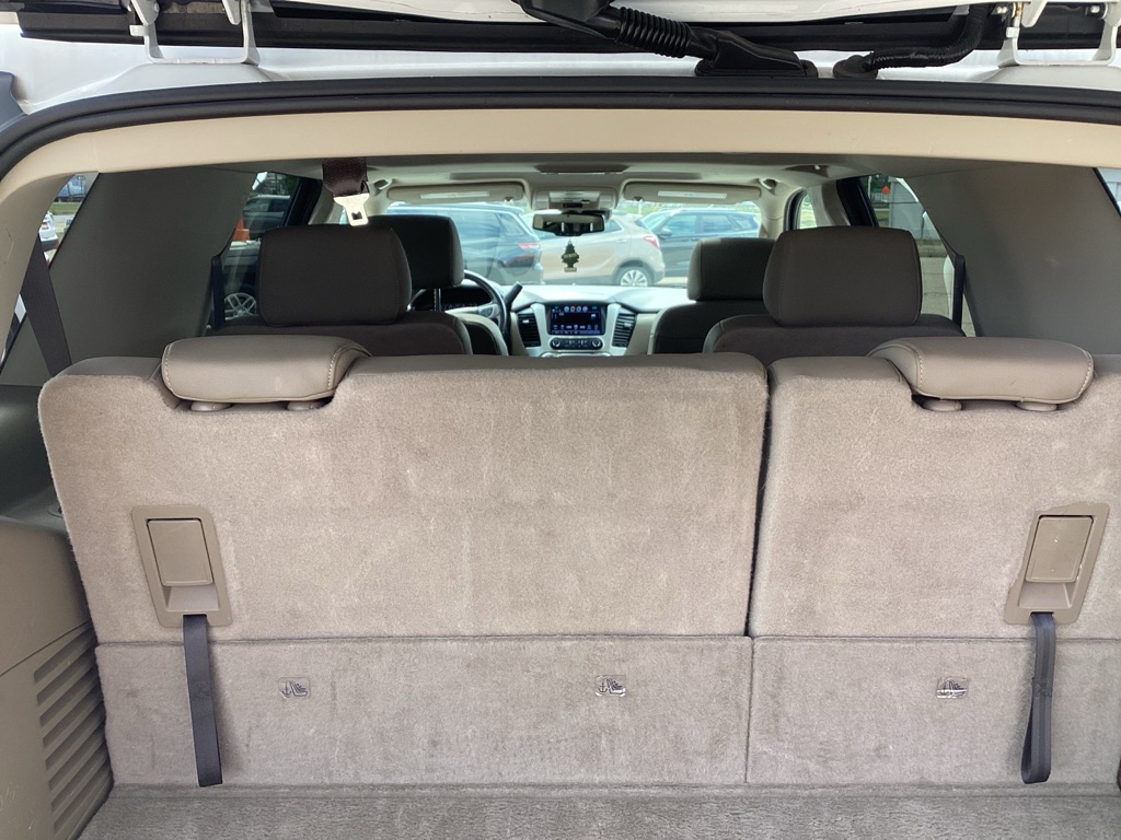 Photo 19 of this GMC YUKON