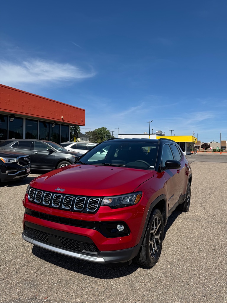Photo 3 of this JEEP COMPASS