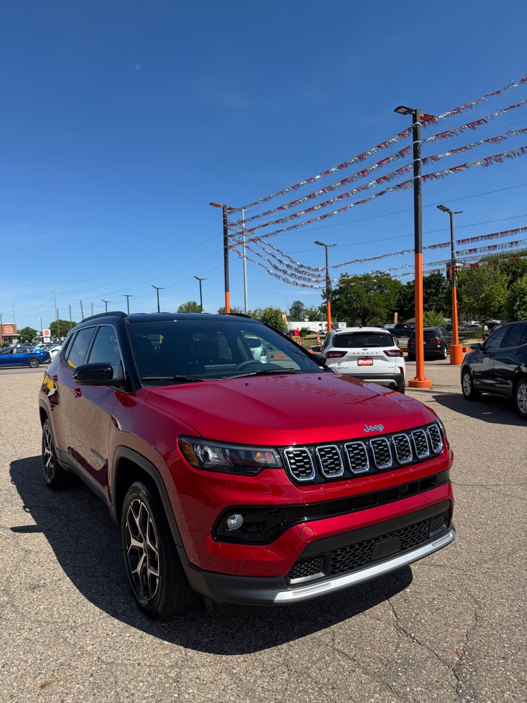Photo 5 of this JEEP COMPASS
