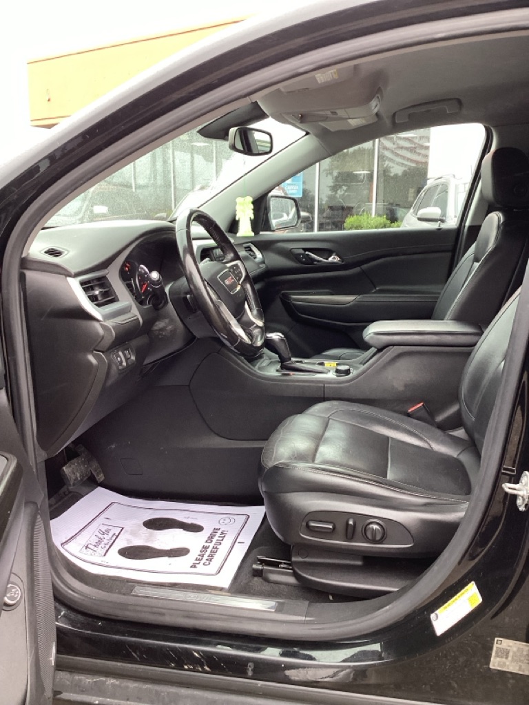 Photo 15 of this GMC ACADIA