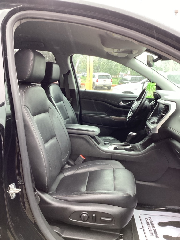 Photo 12 of this GMC ACADIA