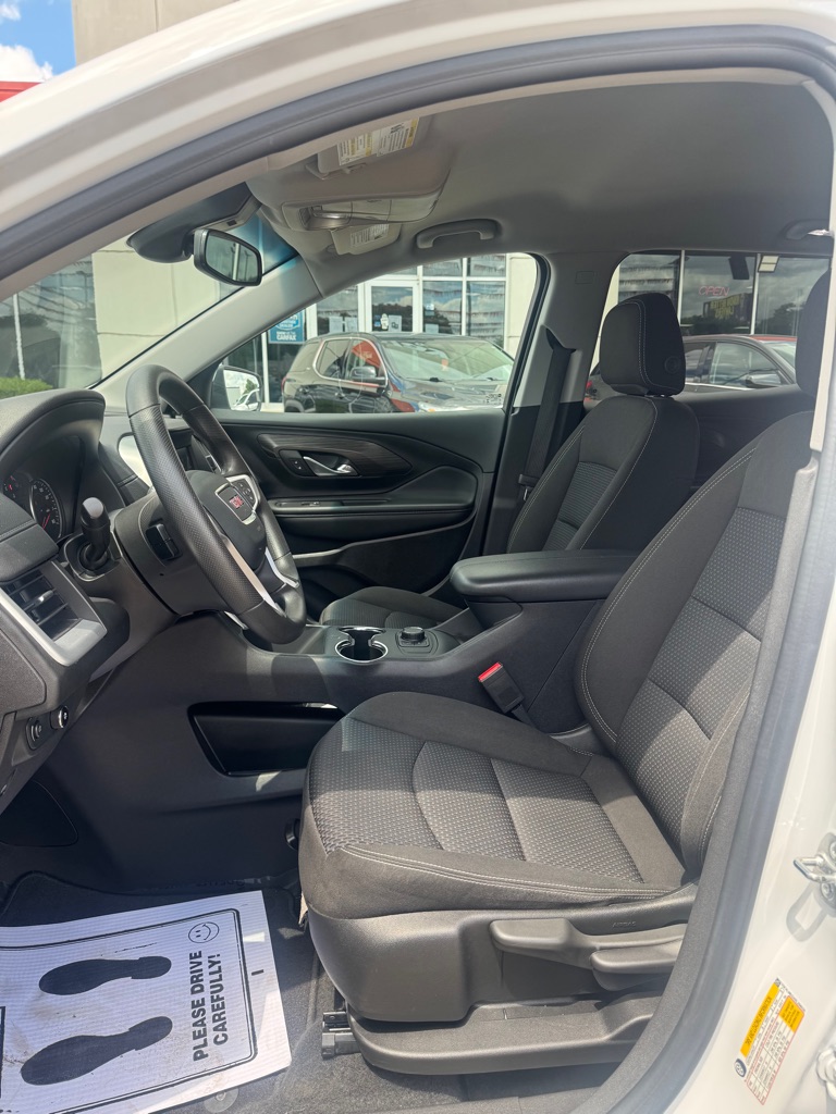 Photo 10 of this GMC TERRAIN