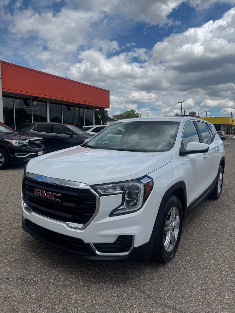 Photo 3 of this GMC TERRAIN