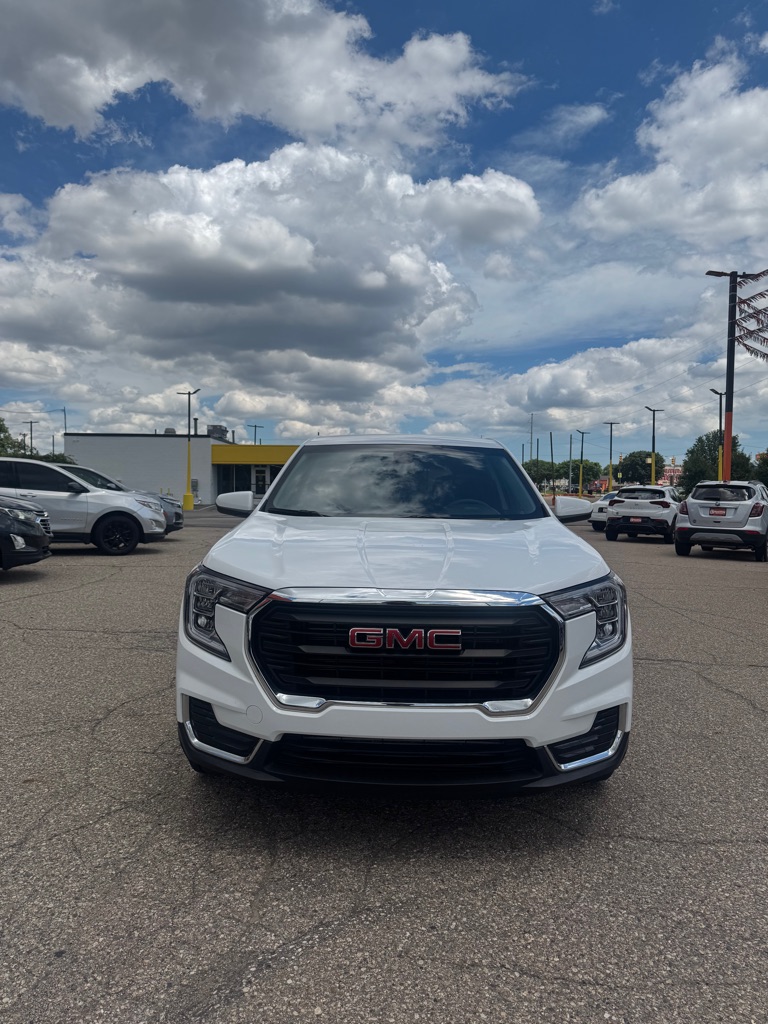 Photo 4 of this GMC TERRAIN