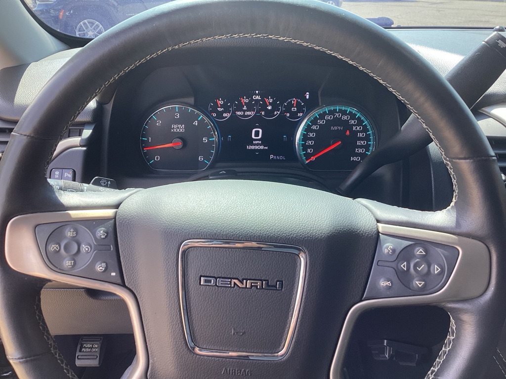 Photo 23 of this GMC YUKON