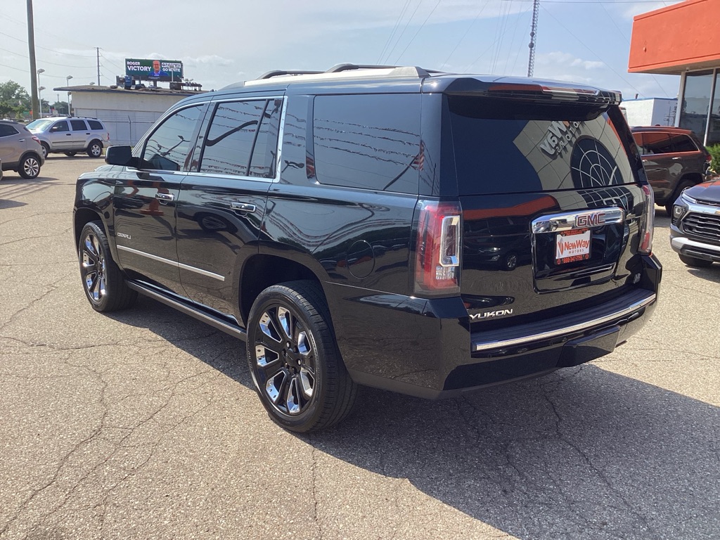 Photo 9 of this GMC YUKON