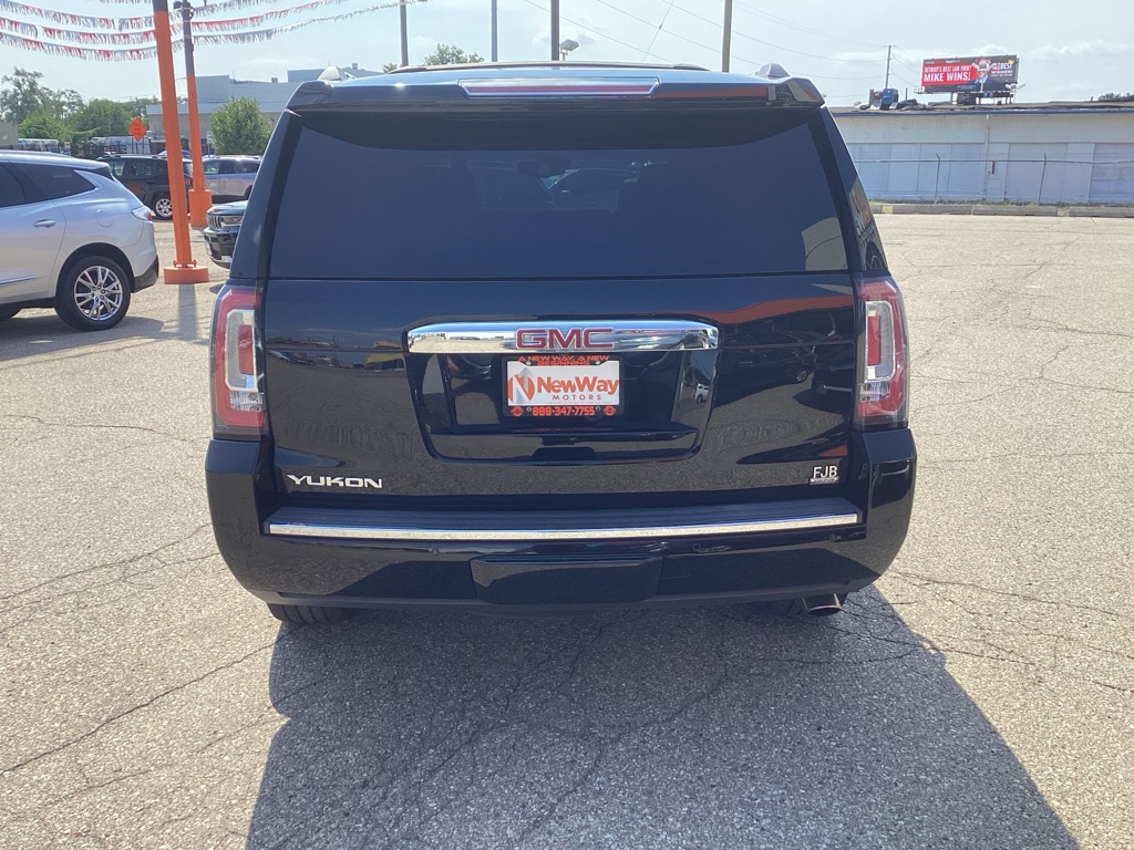 Photo 8 of this GMC YUKON