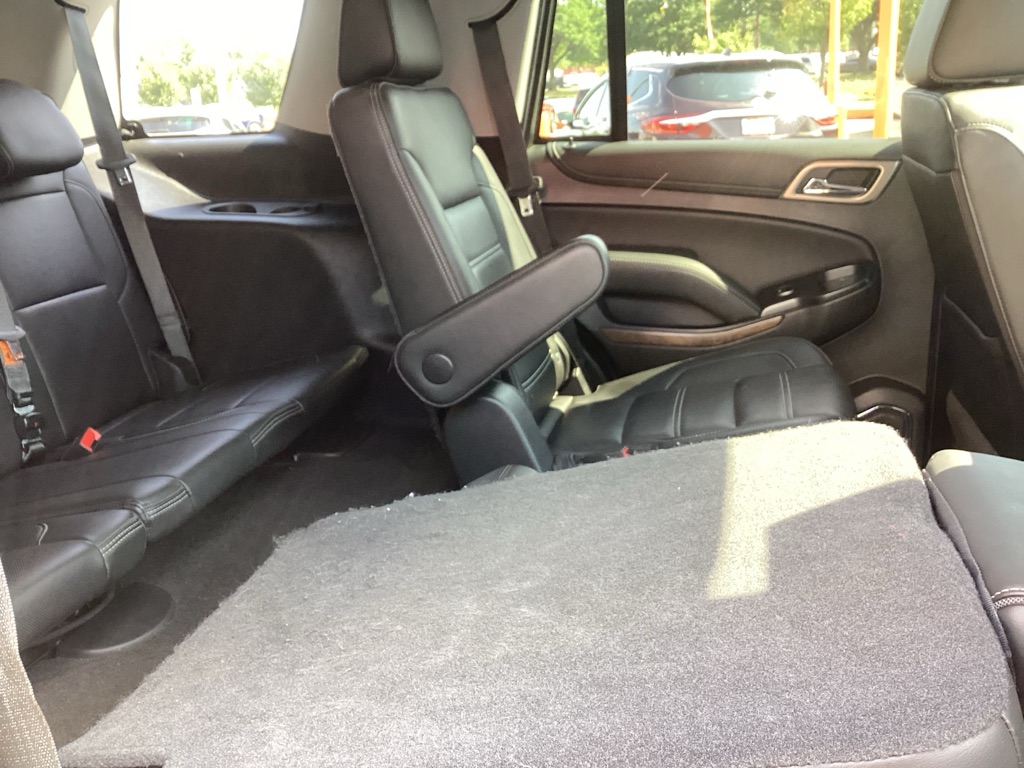 Photo 18 of this GMC YUKON