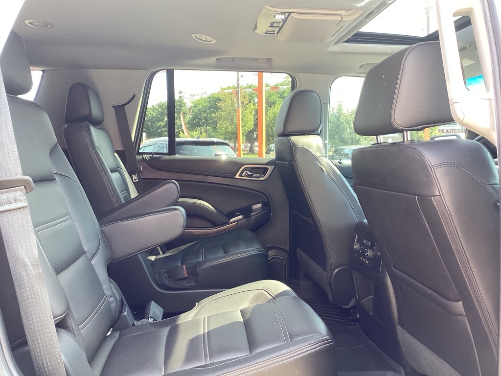 Photo 17 of this GMC YUKON