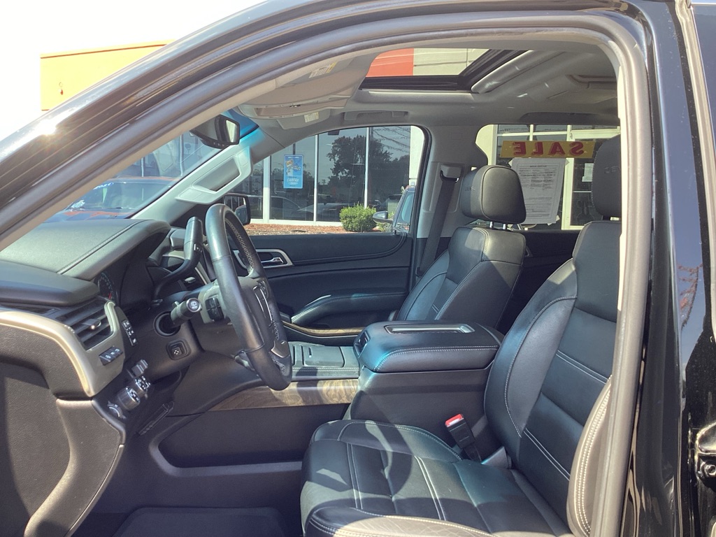 Photo 15 of this GMC YUKON