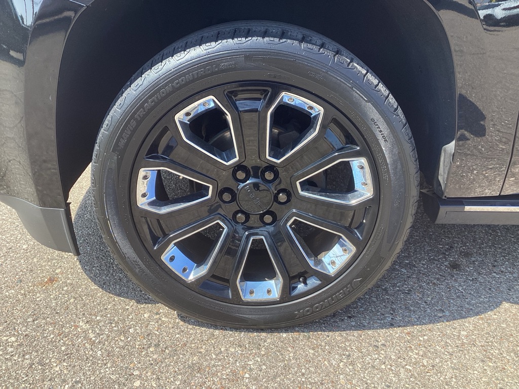 Photo 11 of this GMC YUKON