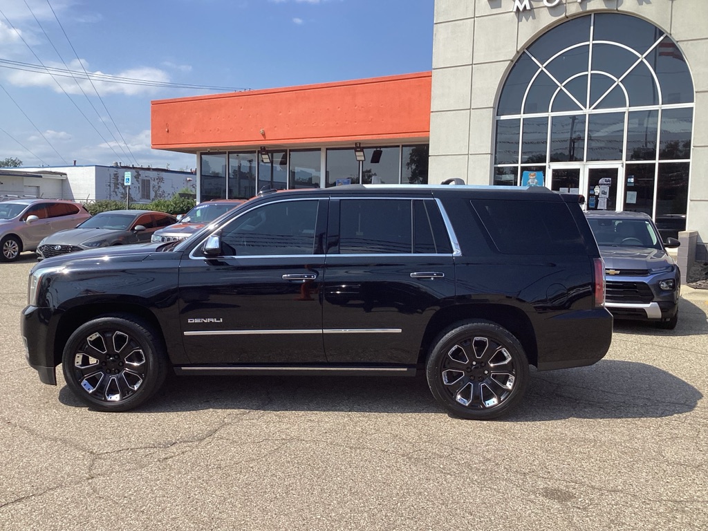 Photo 10 of this GMC YUKON