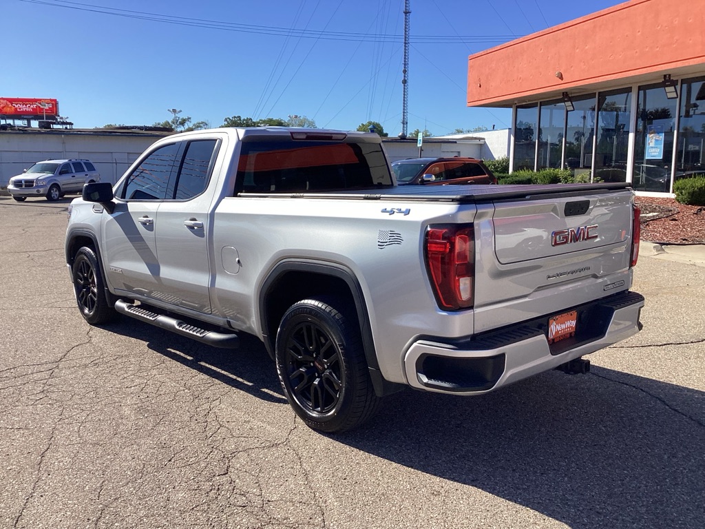 Photo 8 of this GMC SIERRA 1500