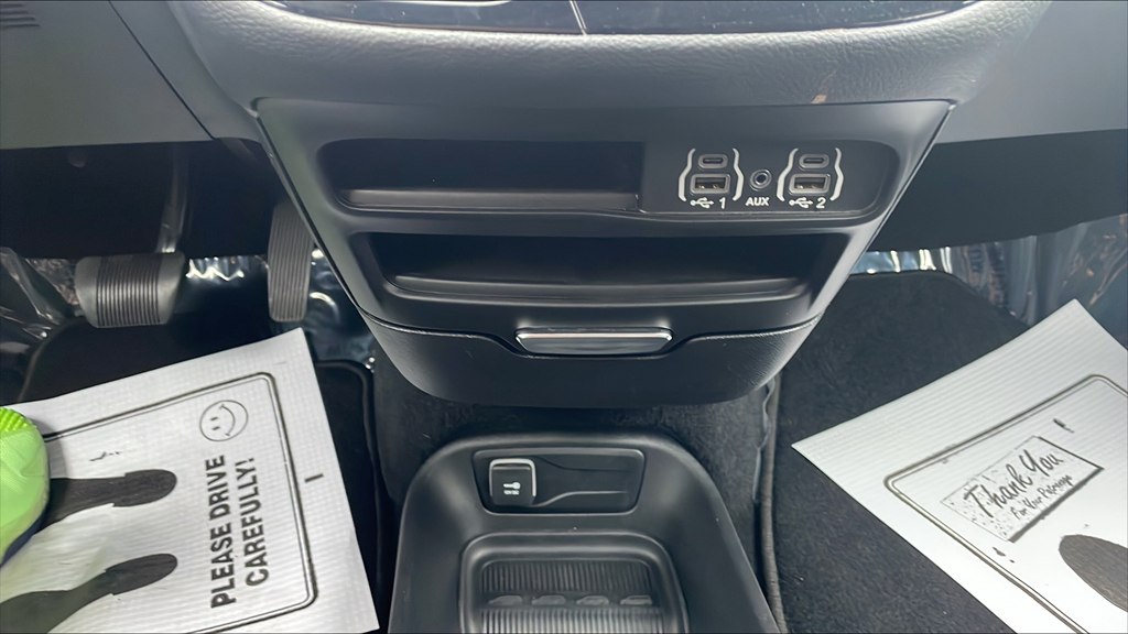 Photo 20 of this CHRYSLER PACIFICA