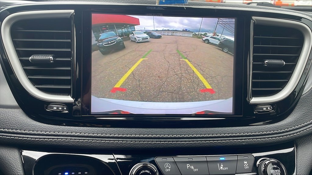 Photo 22 of this CHRYSLER PACIFICA