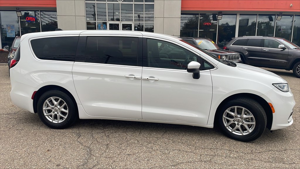 2023 CHRYSLER PACIFICA