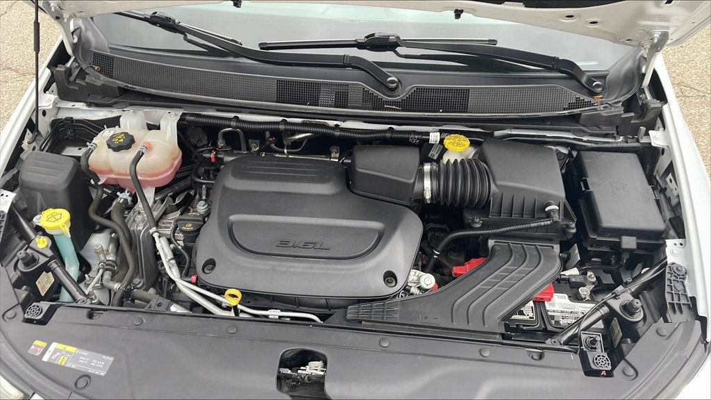 Photo 24 of this CHRYSLER PACIFICA