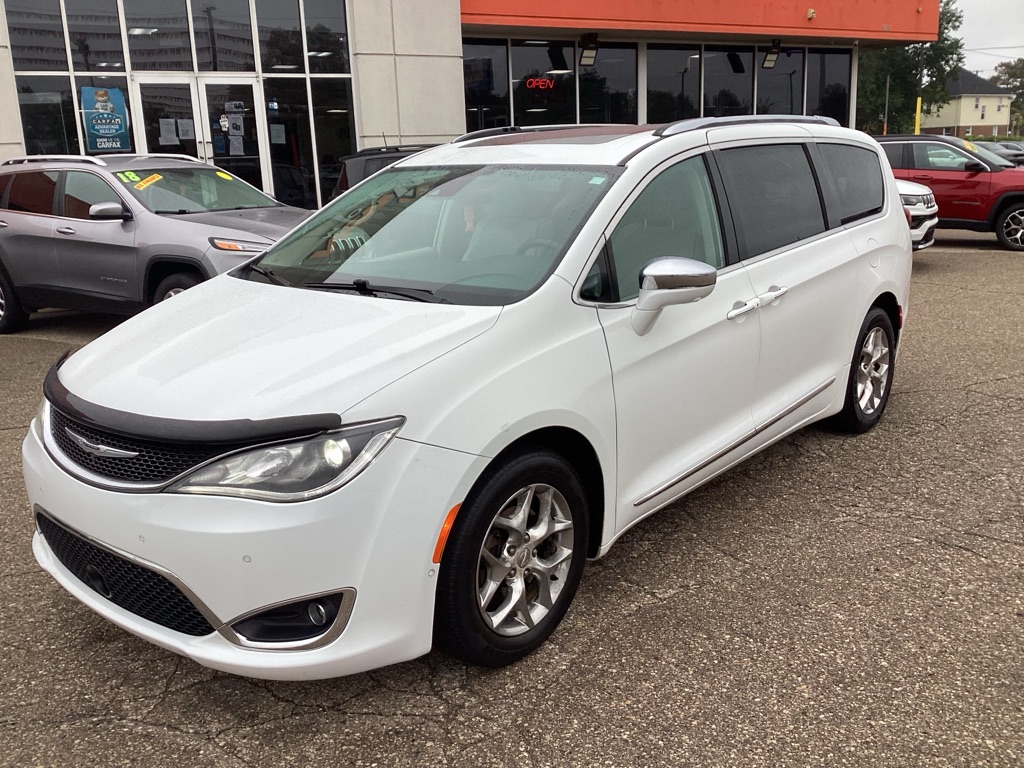 Photo 3 of this CHRYSLER PACIFICA
