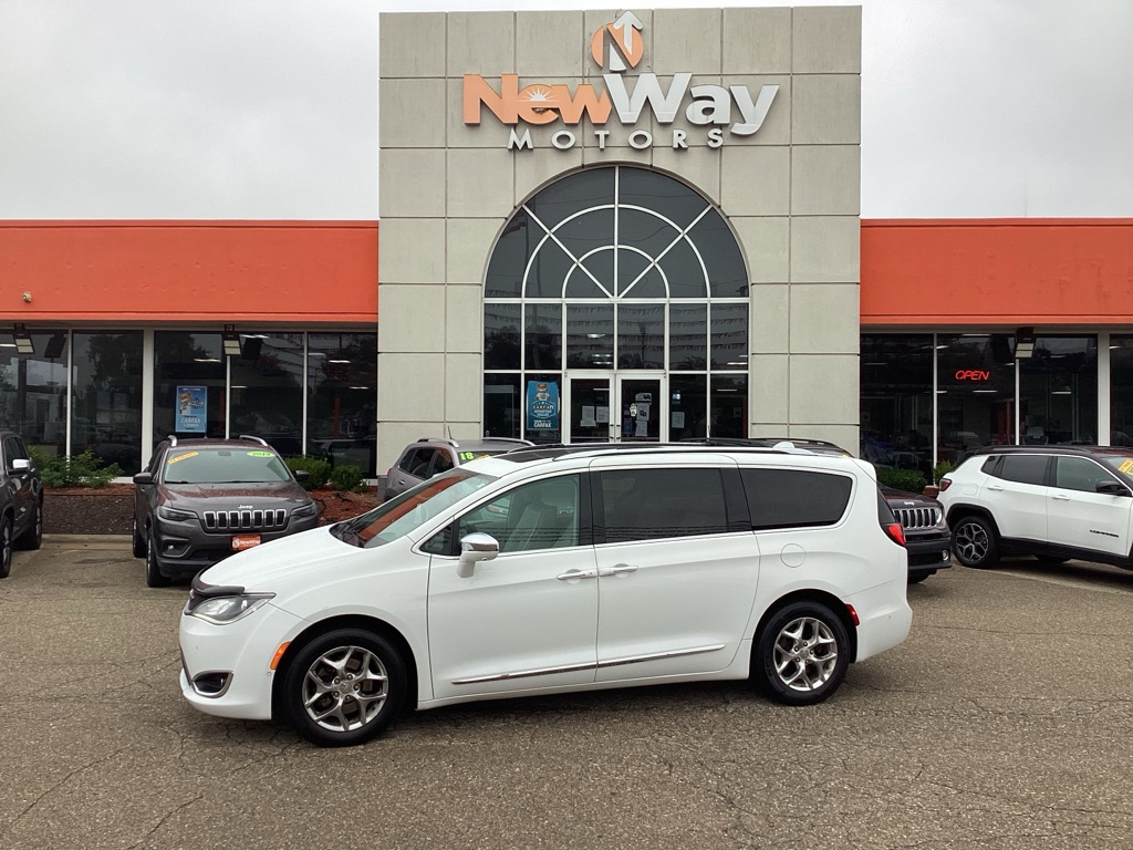 2017 CHRYSLER PACIFICA