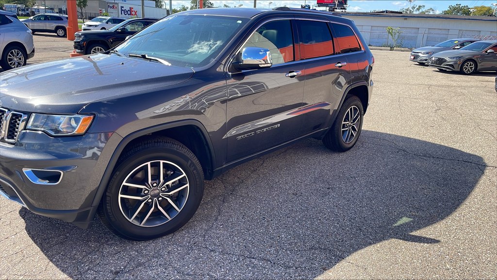 Photo 9 of this JEEP GRAND CHEROKEE
