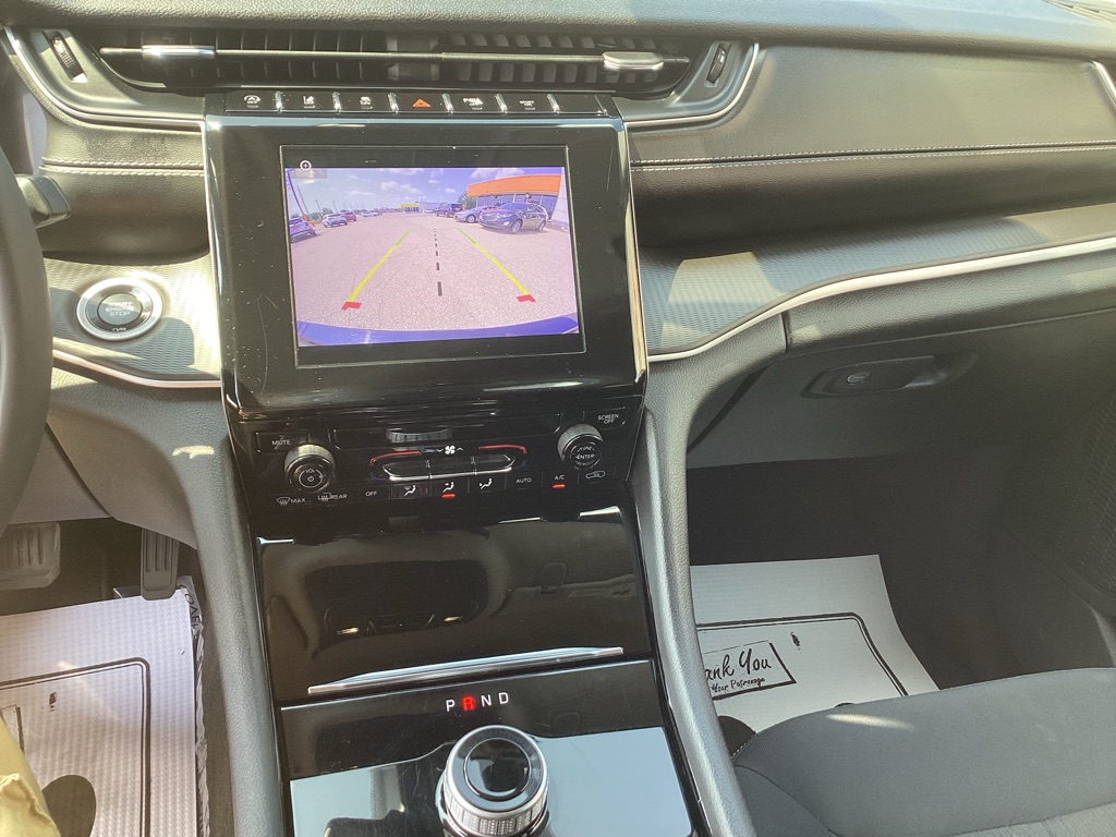 Photo 21 of this JEEP GRAND CHEROKEE