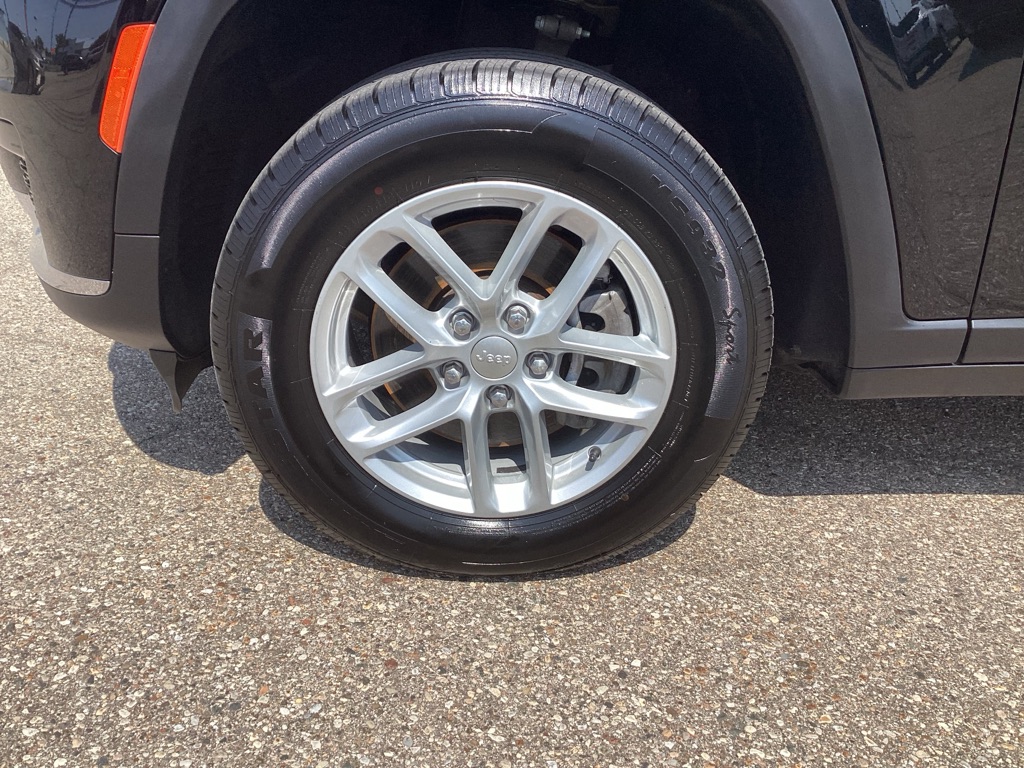 Photo 11 of this JEEP GRAND CHEROKEE