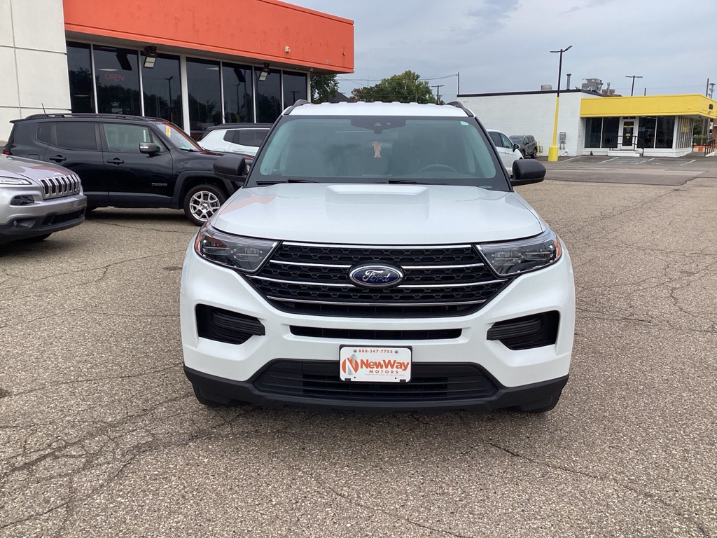 Photo 3 of this FORD EXPLORER